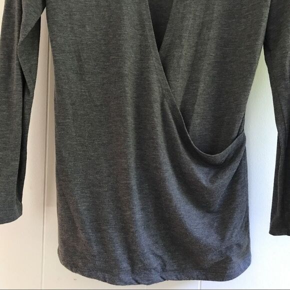 Reebok Open Back Long Sleeve Fitness Top (M) - Picture 5 of 10